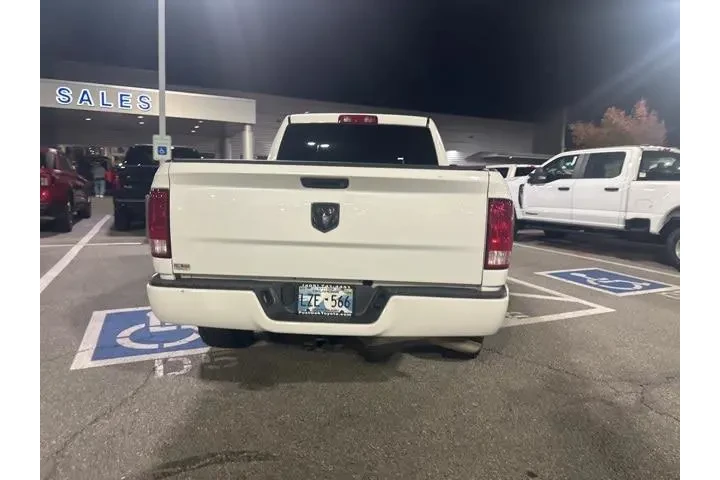 $13373 : Ram 1500 2017 4x2 Express 4d image 6
