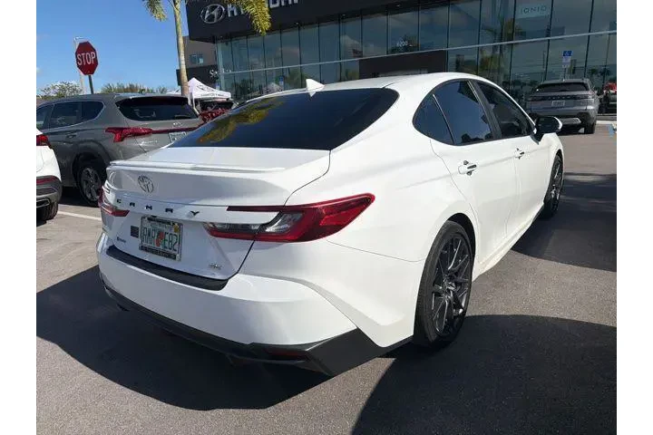 $26602 : Toyota Camry 2025 SE 4dr Sed image 4