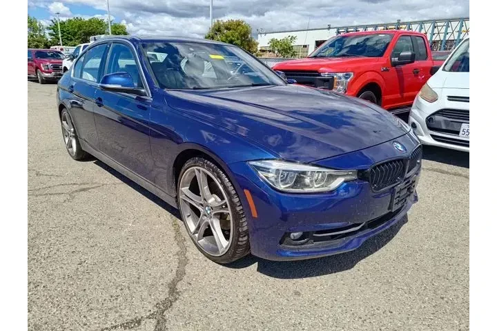 $13950 : BMW 3 Series 2017 330i 4dr S image 1