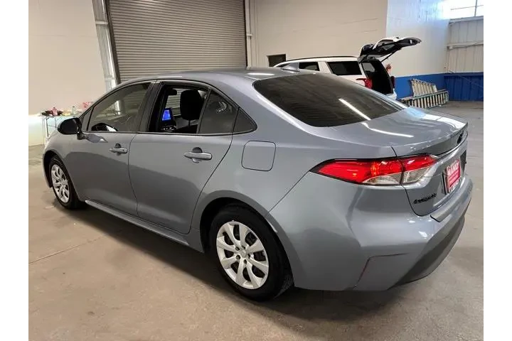$19958 : Toyota Corolla 2024 LE 4dr S image 5