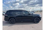 $30999 : 2022 Grand Cherokee L Limited thumbnail