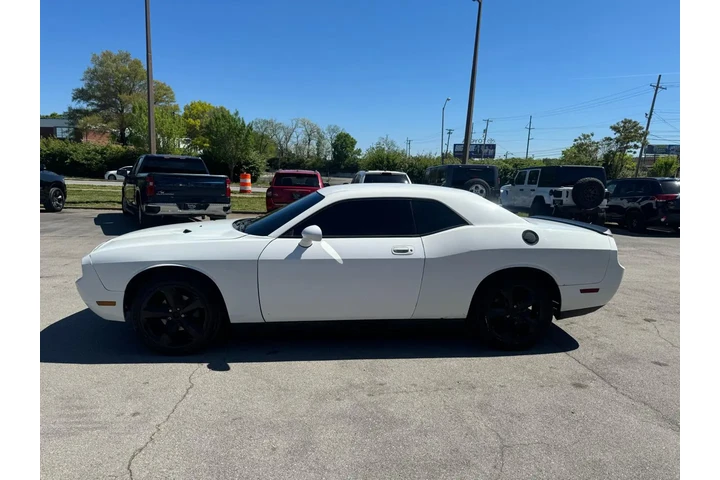 $4980 : 2010 Challenger 2dr Cpe SE image 5