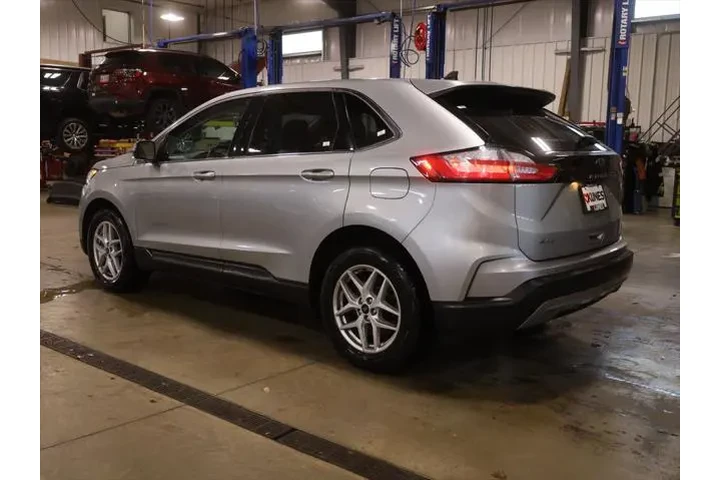 $21077 : Ford Edge 2023 AWD SEL 4dr C image 6