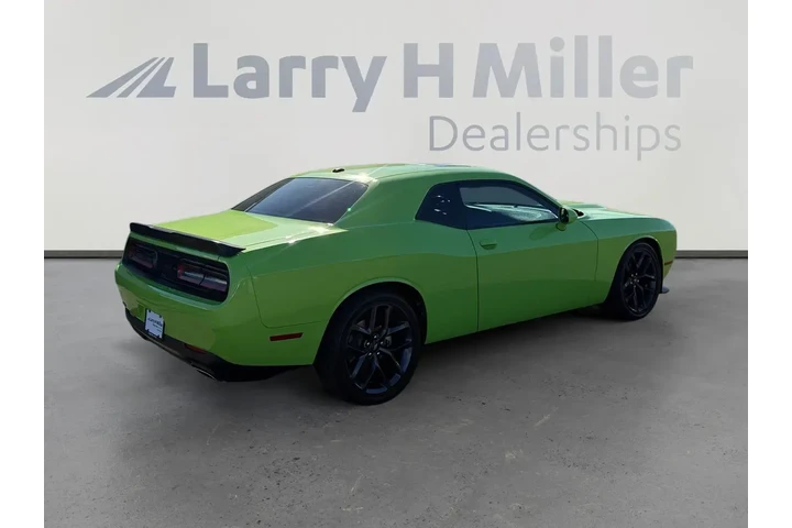$28336 : Dodge Challenger 2023 GT 2dr image 5