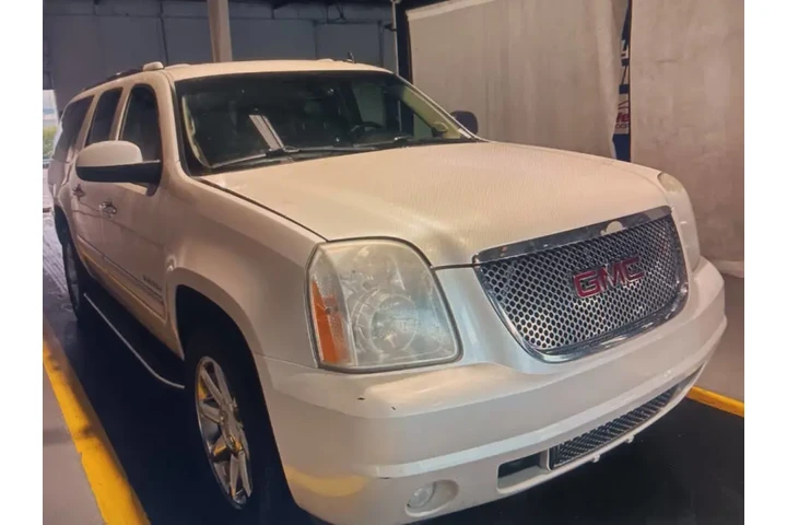 $5995 : 2011 GMC Yukon XL image 5