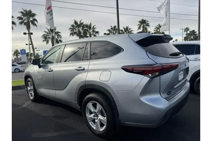 $36436 : Toyota Highlander 2024 AWD L image 8