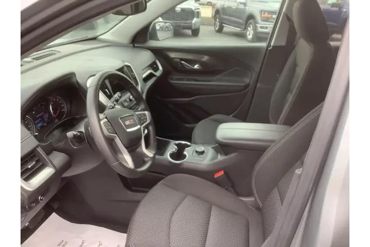 $25750 : GMC Terrain 2024 AWD SLE 4dr image 9