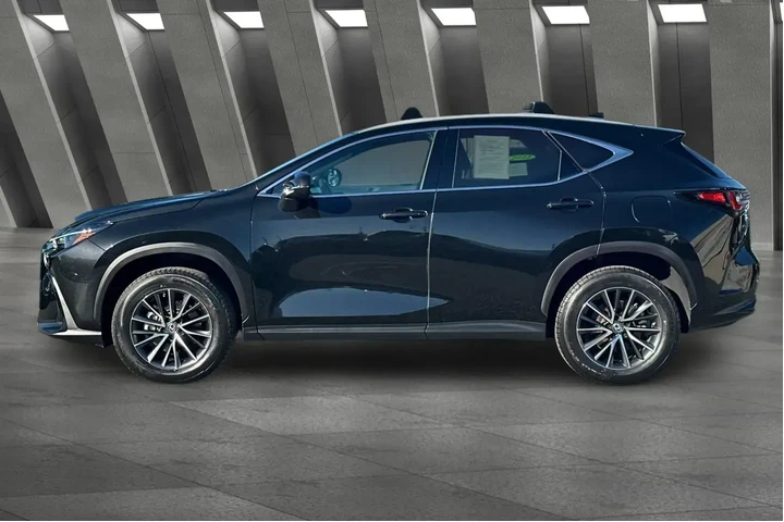 $36900 : Lexus NX 250 2023 Premium 4d image 8