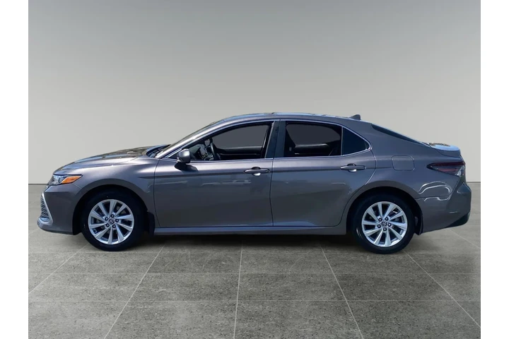 $24952 : Toyota Camry 2023 LE 4dr Sed image 2