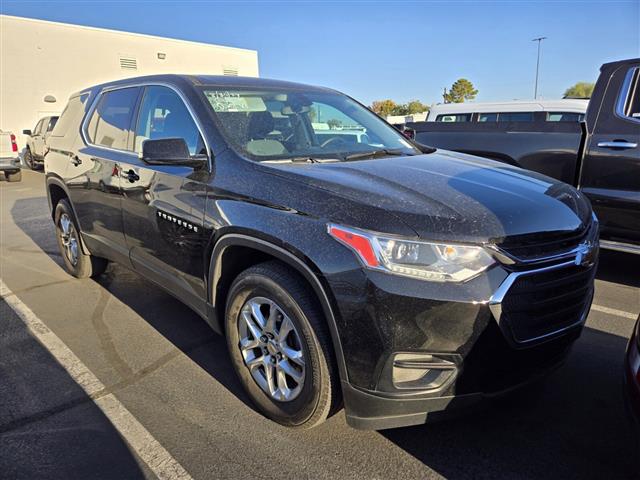 $25979 : Pre-Owned 2020 Traverse LS image 1