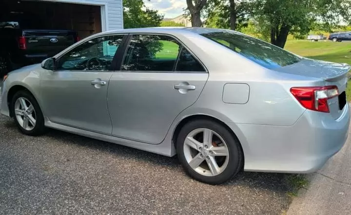 $7500 : 2013 Toyota Camry SE image 2