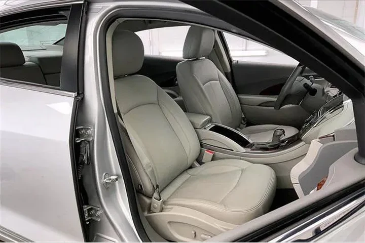 $12990 : Buick LaCrosse 2012 Premium image 7