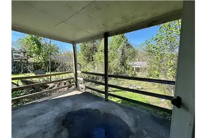 $699 : Rental property with 2 bedro image 9