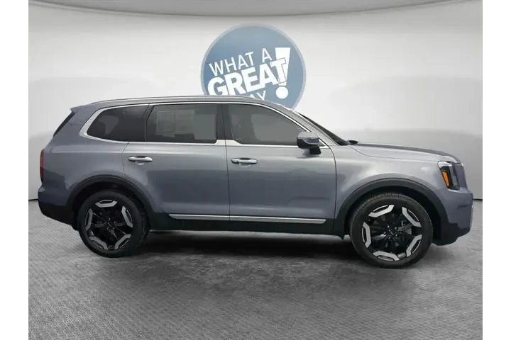 $34599 : Kia Telluride 2024 AWD S 4dr image 2