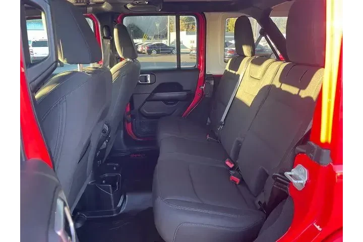 $27908 : Jeep Wrangler Unlimited 2020 image 8