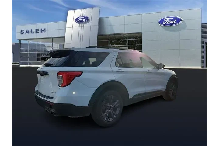 $33895 : Ford Explorer 2023 AWD XLT 4 image 3