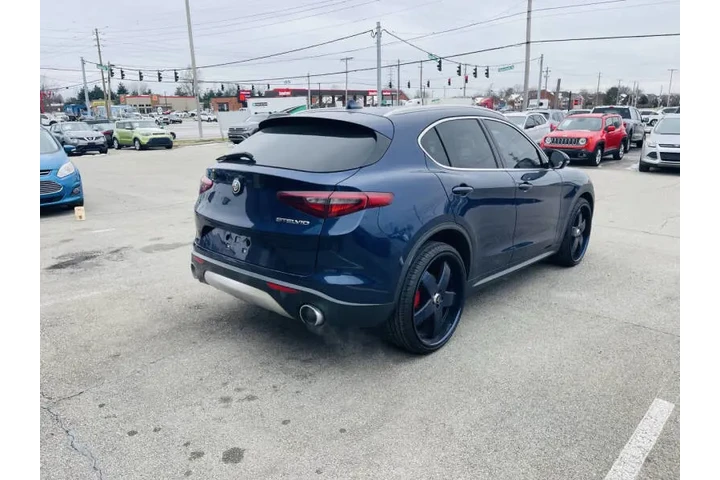 $10999 : 2018 Alfa Romeo Stelvio image 10