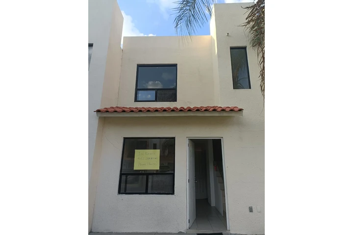 $8500 : RENTA DE BONITA CASA EN FRACCI image 1