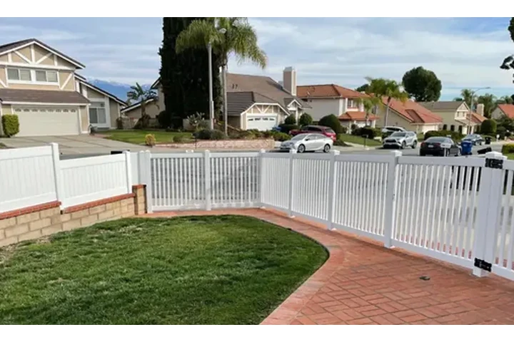 Buena Vista Fence image 5