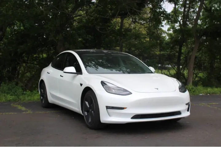 $34995 : 2022 Model 3 Long Range image 2