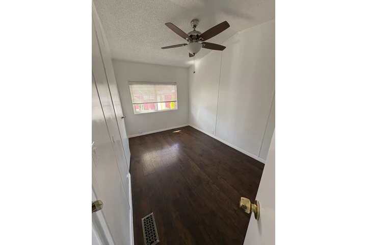 $2300 : Mobil Home-Gardena image 7
