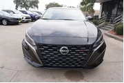 $23488 : Nissan Altima 2023 2.5 SR 4d thumbnail