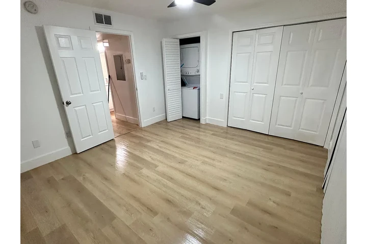 $1000 : 1 bd 1 ba image 4