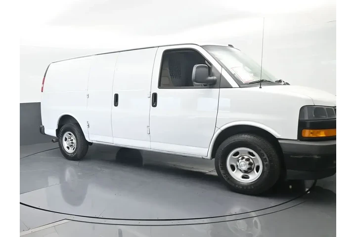 $10991 : Chevrolet Express 2018 2500 image 8