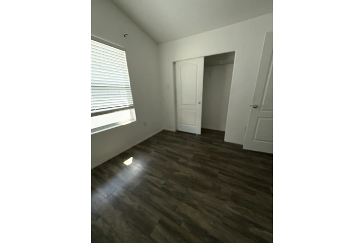 $2700 : Casa Mobil-Gardena image 2