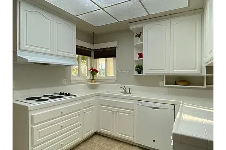 $1250 : Esta hermosa casa de 3 dormito image 5