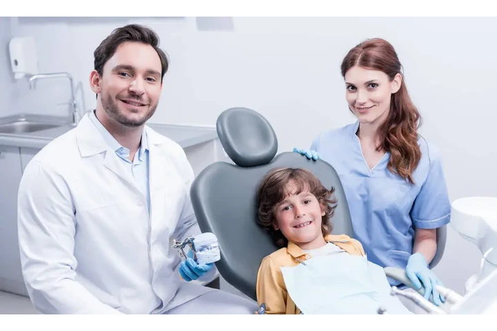 Dentista Cosmético image 3