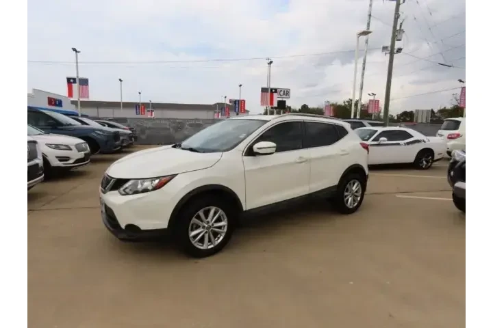 $14911 : Nissan Rogue Sport 2019 S 4d image 2