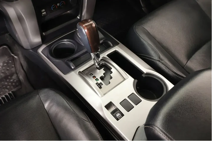 $28479 : Toyota 4Runner 2018 AWD Limi image 8