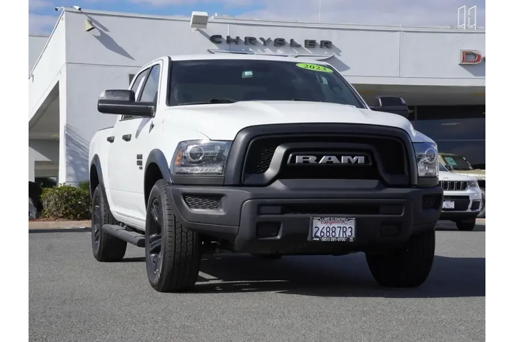 $31954 : Ram 1500 Classic 2023 4x4 SL image 2