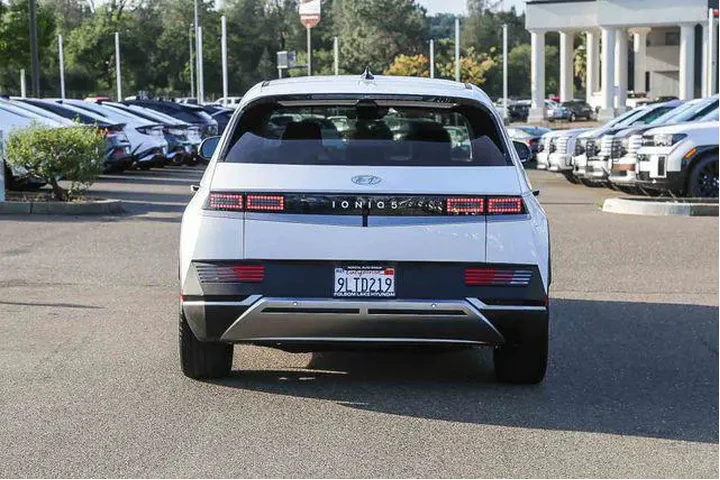 $25991 : Hyundai IONIQ 5 2024 SEL 4dr image 4