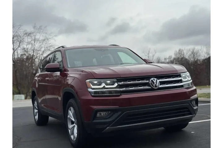 $8999 : 2018 Atlas V6 SE image 3