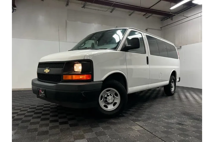 $20950 : 2017 Express 2500 image 3