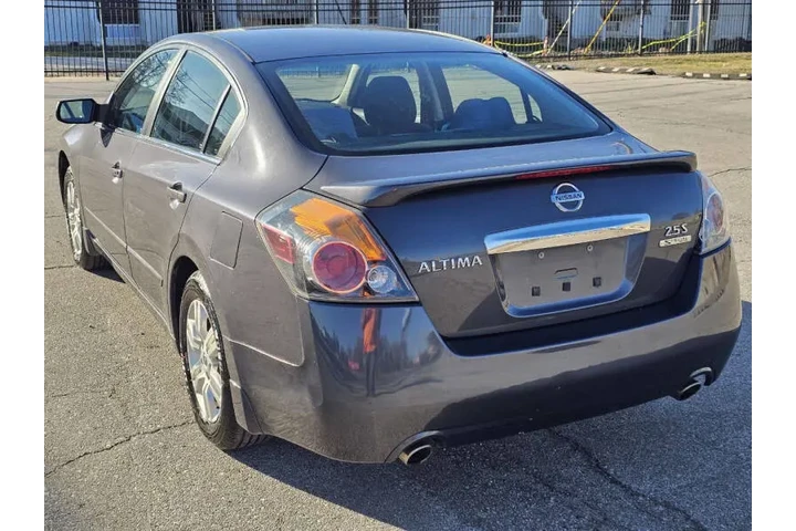 $5300 : 2012 Altima 2.5 S image 8