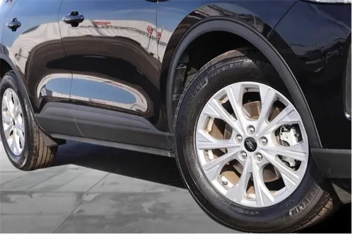 $22950 : Ford Escape 2025 Active 4dr image 3