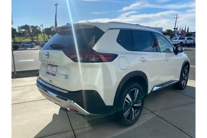 $29788 : Nissan Rogue 2023 AWD Platin image 8