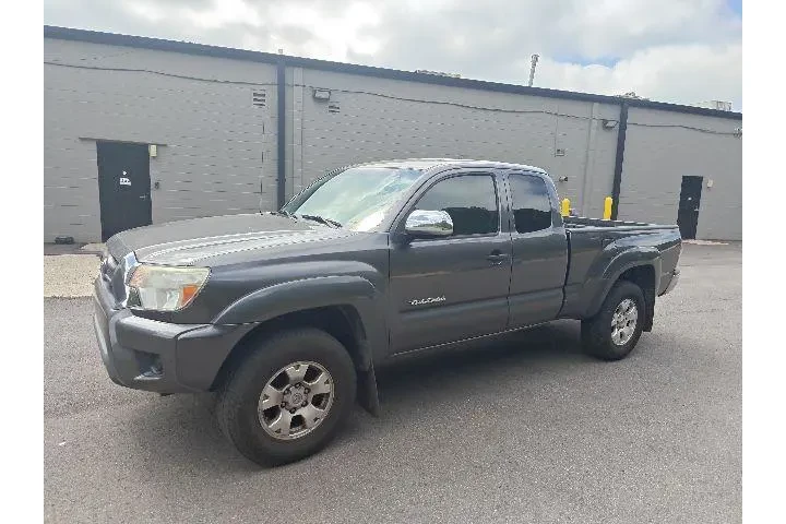 $13690 : Toyota Tacoma 2013 4x2 PreRu image 7