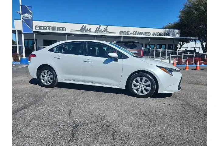 $20998 : Toyota Corolla 2024 LE 4dr S image 1