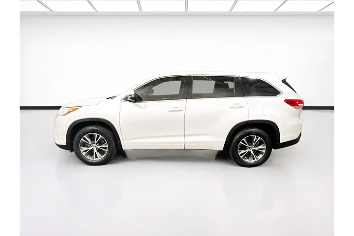 $19875 : Toyota Highlander 2017 LE 4d image 6