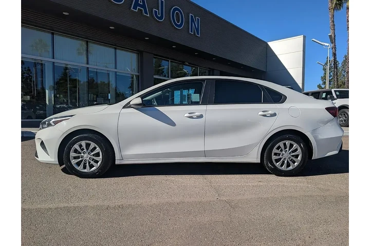 $15004 : Kia Forte 2023 LX 4dr Sedan image 7