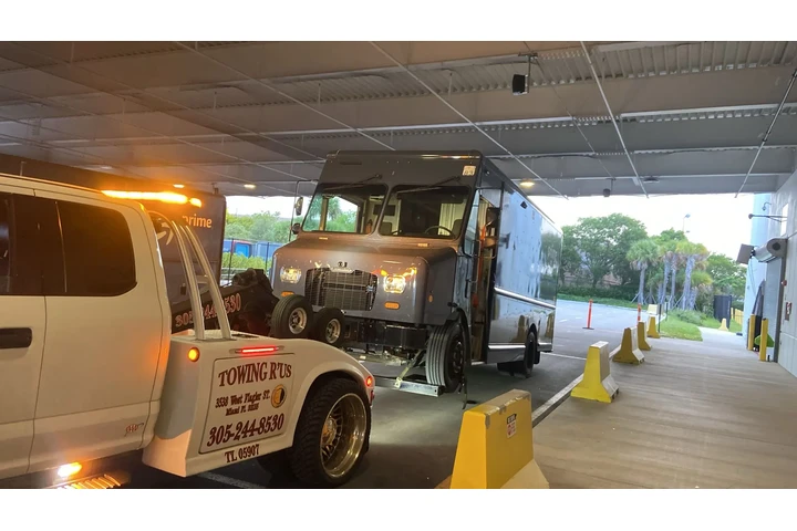 Towing services 24 hours image 3