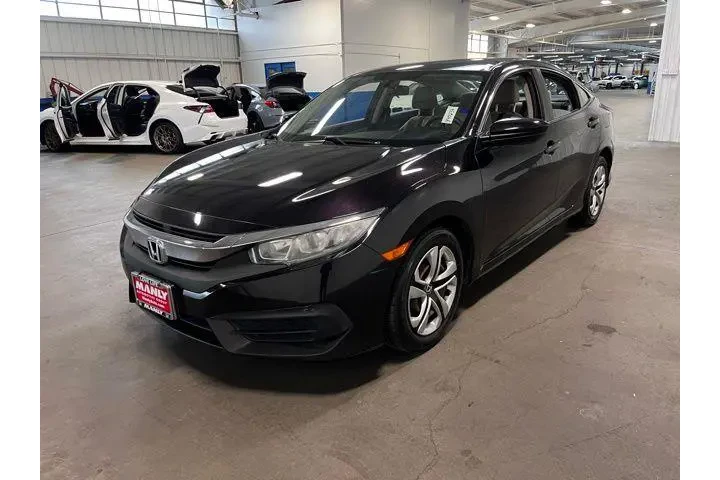 $15707 : Honda Civic 2016 LX 4dr Seda image 7