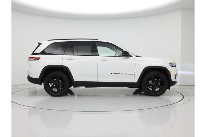 $28998 : Jeep Grand Cherokee 2023 4x4 image 7