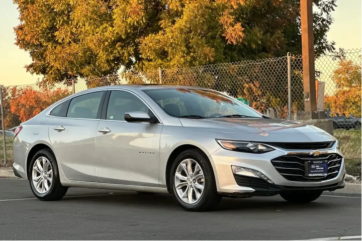 $16536 : Chevrolet Malibu 2022 LT 4dr image 10