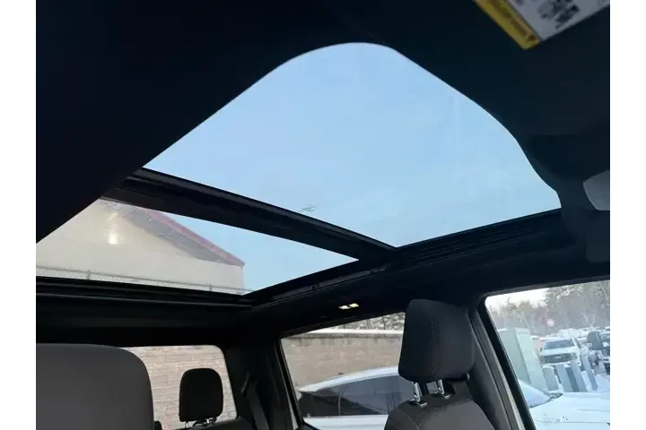 $38213 : Ford F-150 2022 4x4 XLT 4dr image 7