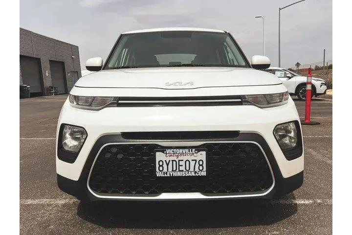 $11997 : Kia Soul 2022 LX 4dr Crossov image 8